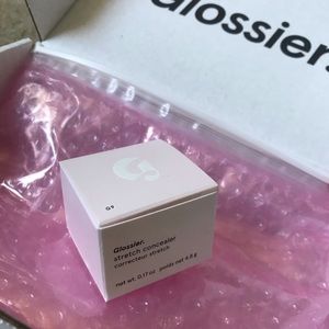 Glossier Stretch Concealer in shade G9 (used once)